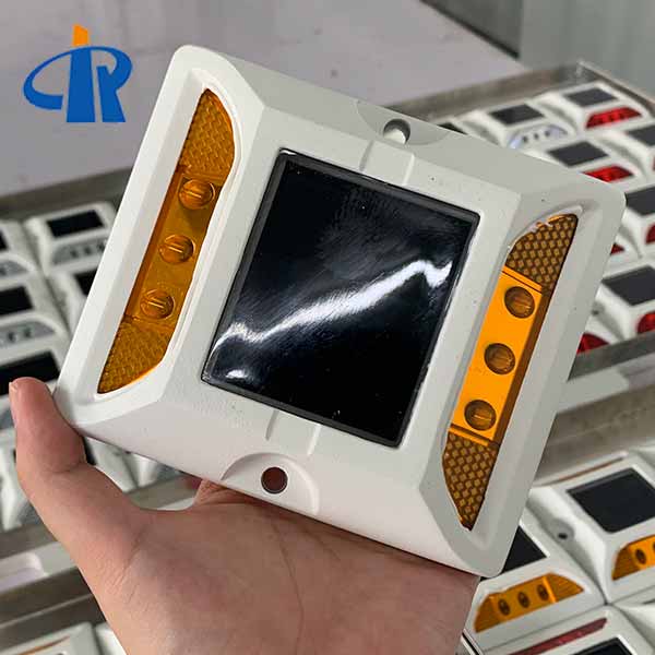 <h3>2021 Solar Powered Stud Light For Truck In Singapore-RUICHEN</h3>
